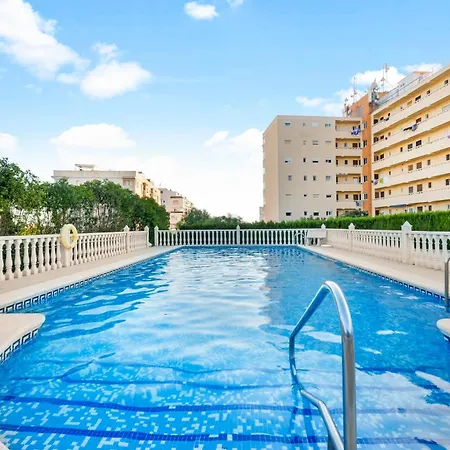 Views With Pool, Апартаменты Торевьиа